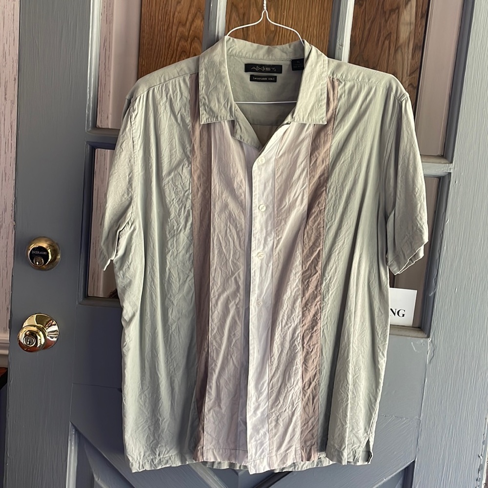 Axist Men’s shirt size XL washable silk